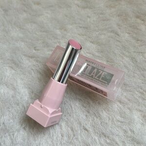 Maybelline Glaze Oil Balm in pink drip